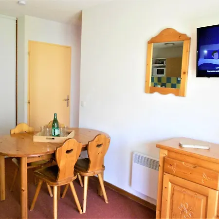 T3 Lumineux, Balcon, Acces Direct Aux Pistes, Piscine Et Navette Gratuites - Fr-1-267-199 *